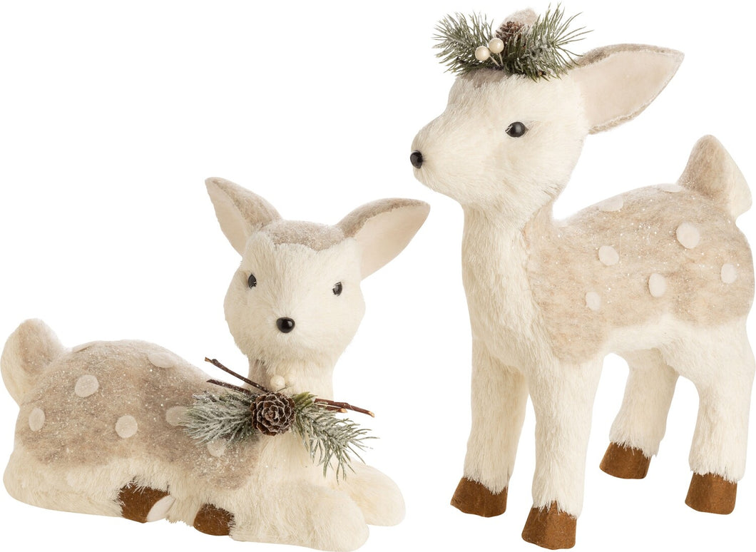 Grass & Felt Reindeer Table Piece w/Greenery Trim