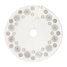 Load image into Gallery viewer, White Frost Tree Skirt
