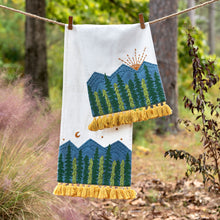 Load image into Gallery viewer, Mountain Sunrise Appliques Cotton Table Runner
